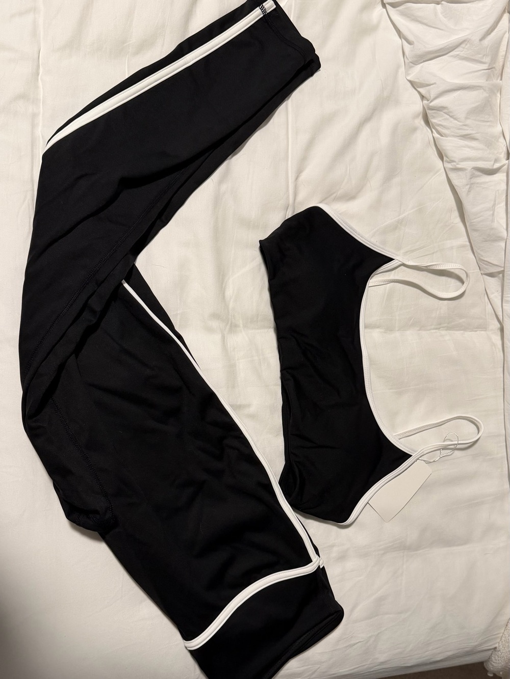 Black & White Contrast Women's Sports Bra and Leggings Set